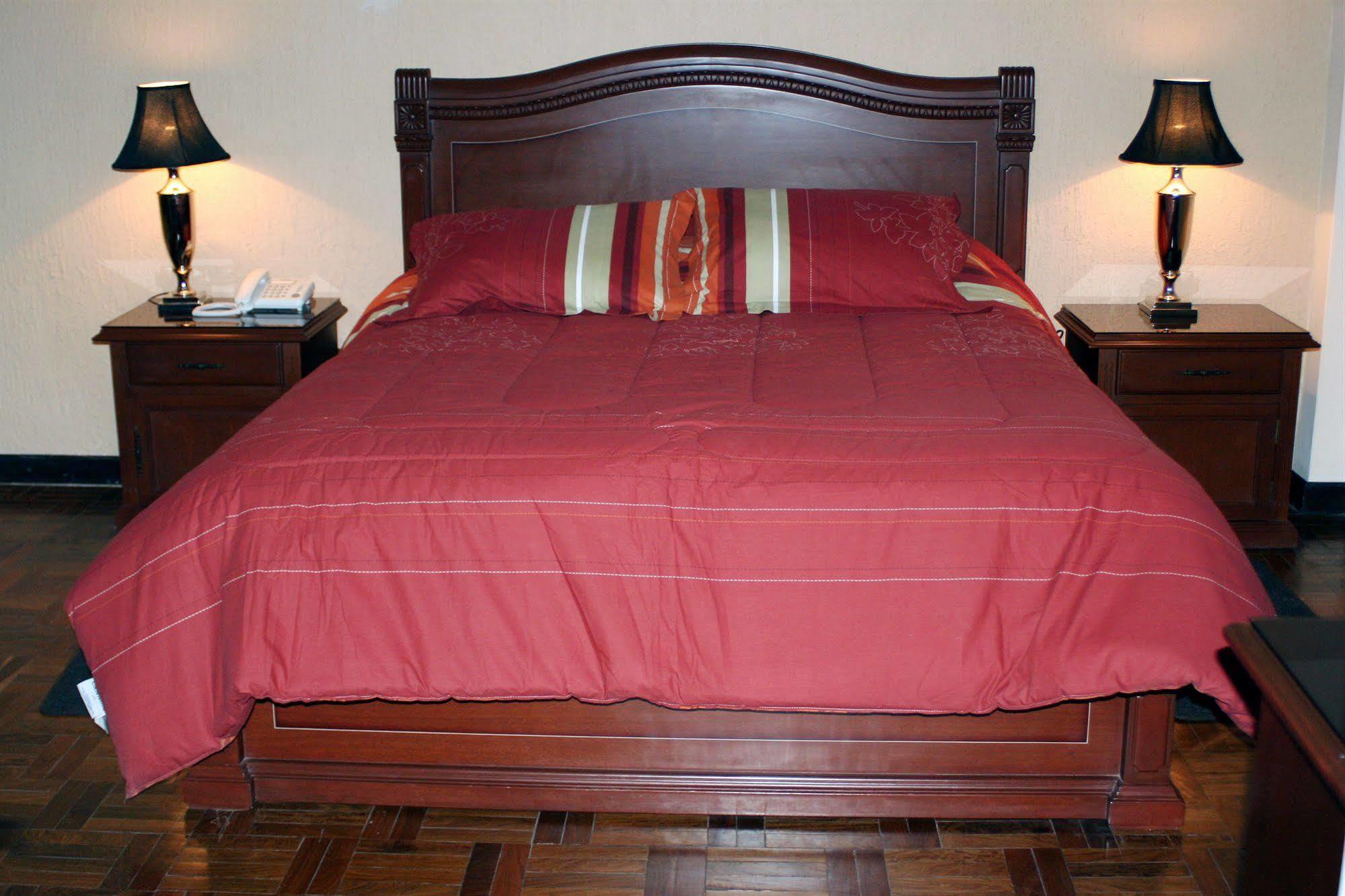 Hostal Patrimonio - โปโตซี ภายนอก รูปภาพ